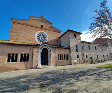 Facciata della Chiesa dell’Abbazia di Chiaravalle di Fastra dedicata alla Madonna Annunziata