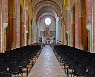 Navata centrale della chiesa