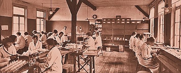 I laboratori Weleda ad Arlesheim nel 1921