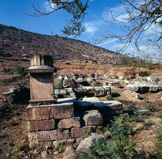 Rovine del tempio di Artemide in Aulide 