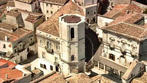 Veduta aerea di Monte Sant'Angelo Particolare della Torre Ottagonale